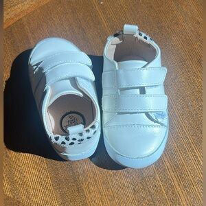 Brand new shoes. Says it’s a size 7, but it’s a size 6 in my opinion.